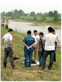 郑州中年男子索须河非法电鱼 不幸电死自己