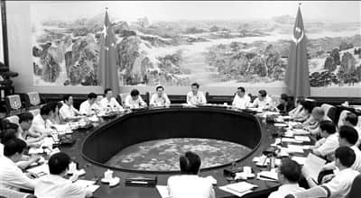 6月22日至25日，中共中央政治局召开专门会议，习近平总书记主持会议。