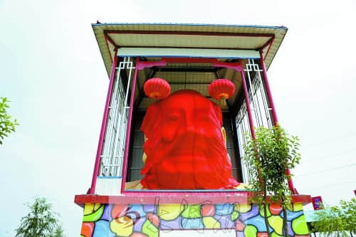 洛阳“大背头”变“九龙宝瓶” 横空出世惹热议