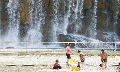 “桑拿天”来袭河南18地市气温破37℃ 避暑有招