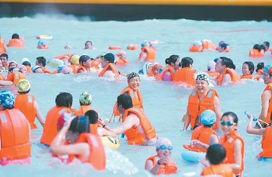 连日高温“助燃” 绿城“夜经济”不断升温