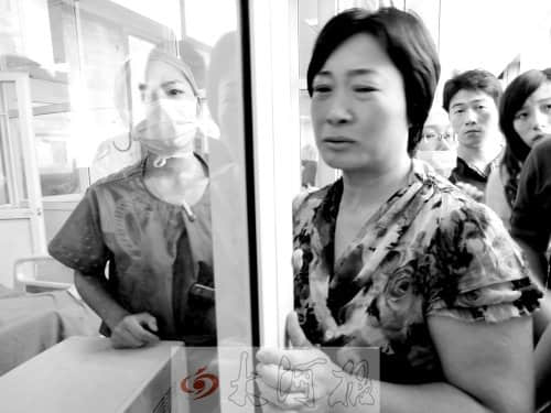 16岁少年昏迷俩月查不出啥病 父母抵押房子求医