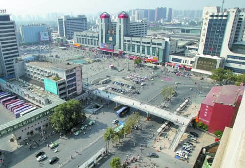 郑州火车站周边3座人行天桥启用 元旦前配扶梯