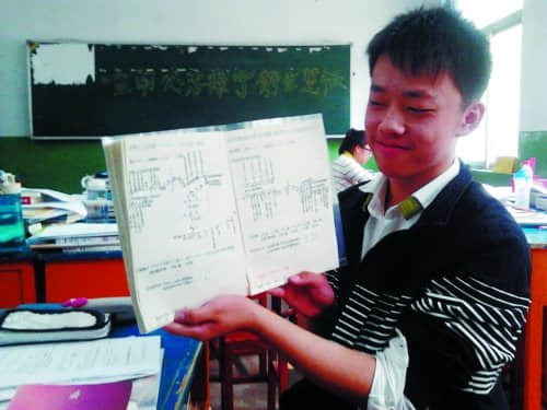 洛阳高中生手绘91条公交线路地图