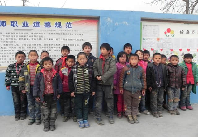 许昌建留守儿童寄宿学校 校长：孩子需要棉衣